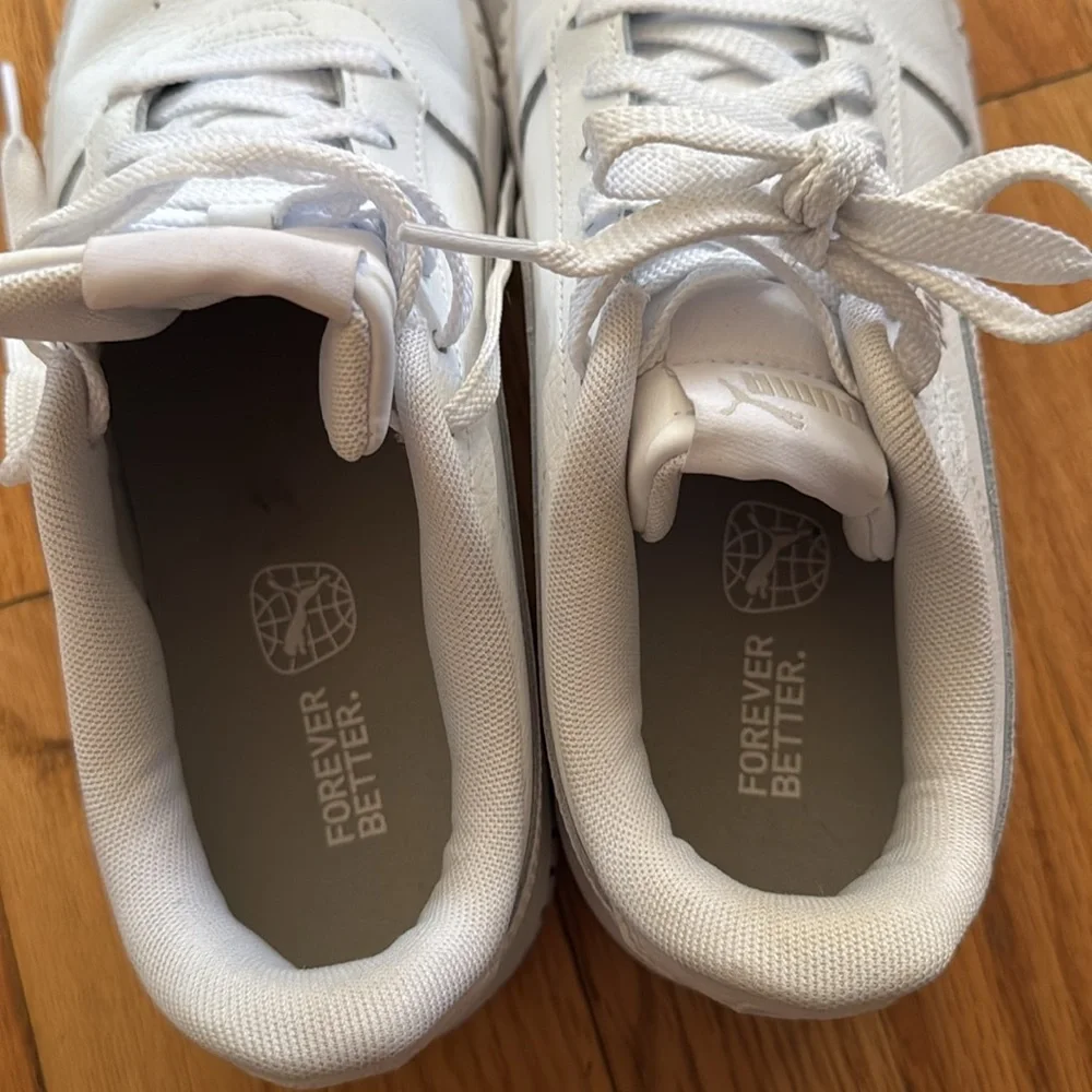 White Puma Shoes
Like NEW! Never worn outdoors. - Picture 7 of 8
